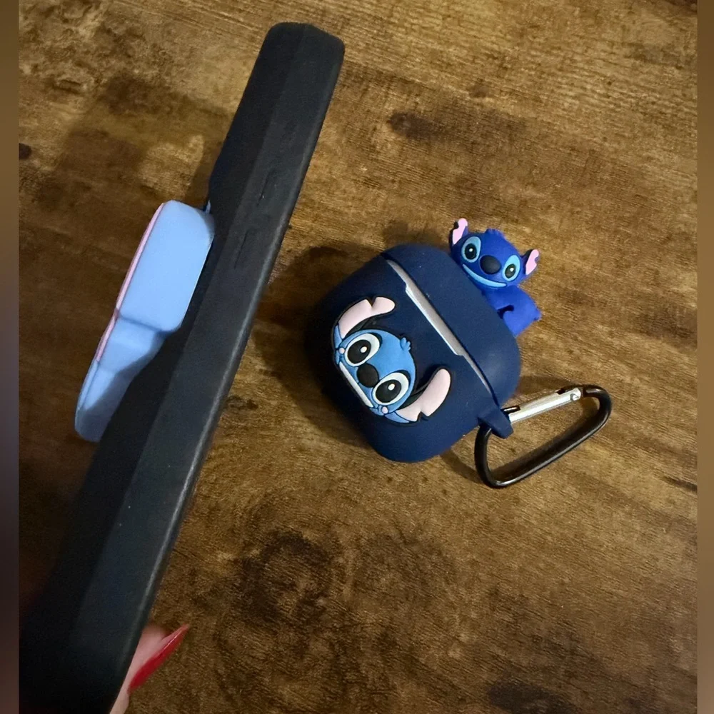 Stitch Iphone 17 pro case& Airpods 4 case